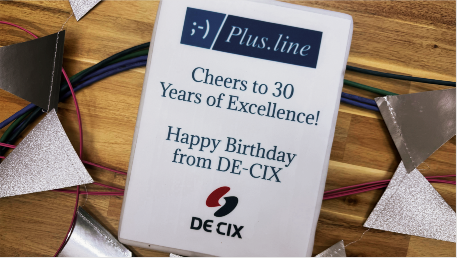 Plus.line AG Torte Cheers to 30 years of excellence